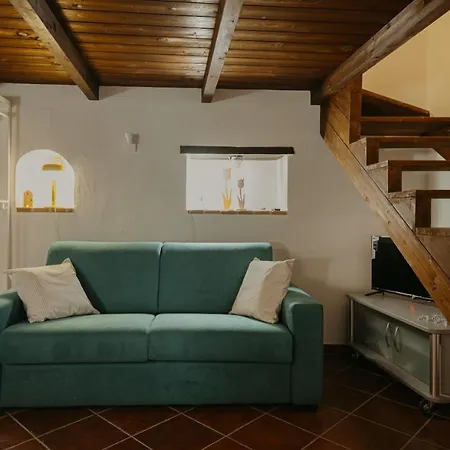 Esmeralda Apartment