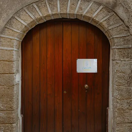 Esmeralda Apartment